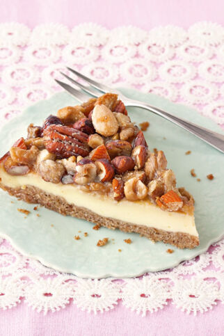 Käsekuchen mit Nüssen Käsekuchen mit Nüssen