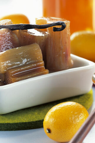 Rhabarberkompott aus dem Ofen Rhabarberkompott aus dem Ofen