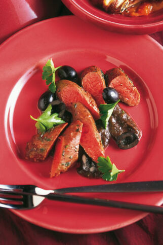 Lammfilet auf Olivensauce Lammfilet auf Olivensauce