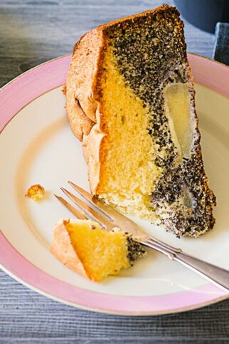 Zweifarbiger Mohnkuchen Zweifarbiger Mohnkuchen