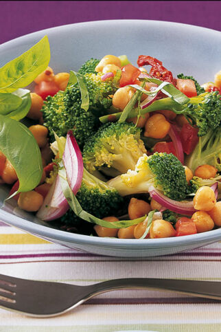 Brokkoli mit Kichererbsen Brokkoli mit Kichererbsen