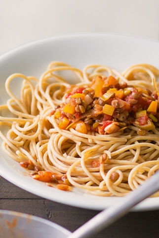 Spaghetti mit Linsen-Bolognese Spaghetti mit Linsen-Bolognese