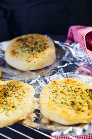 Mini-Focaccia vom Grill Mini-Focaccia vom Grill