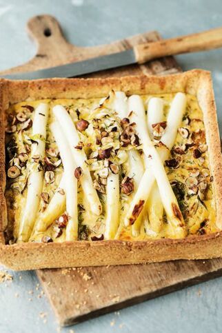 Spitzkohlquiche mit Spargel Spitzkohlquiche mit Spargel