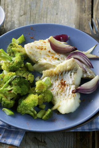 Rotbarsch mit Pfannenbrokkoli Rotbarsch mit Pfannenbrokkoli