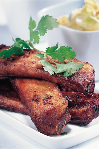 Frittierte Schweinerippchen