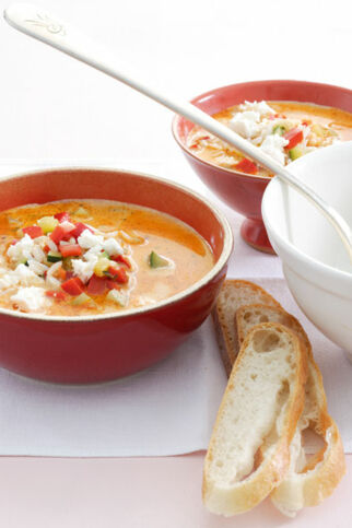 Reissuppe mit Zucchini und Feta