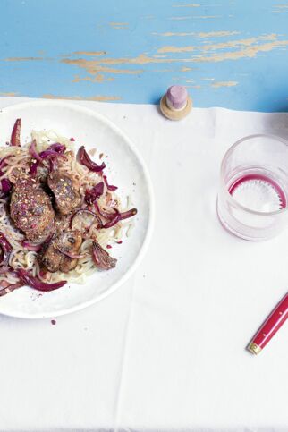 Balsamico-Nudeln mit Hähnchenleber Balsamico-Nudeln mit Hähnchenleber