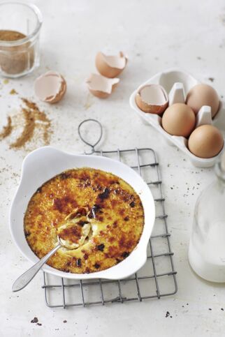 Crème brulée mit Passionsfrucht und Ahornsirup Crème brulée mit Passionsfrucht und Ahornsirup