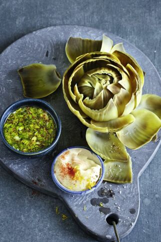 Artischocken mit Zitronen-Mayo und Minze-Vinaigrette Artischocken mit Zitronen-Mayo und Minze-Vinaigrette