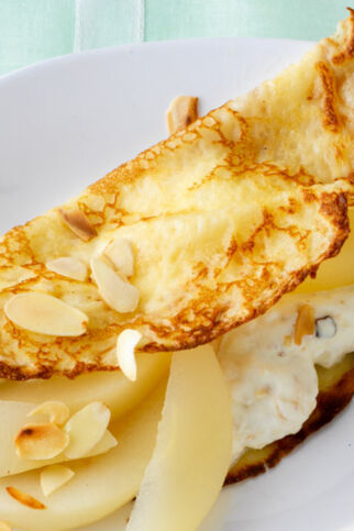 Crêpe mit Birnen und Mandelcreme