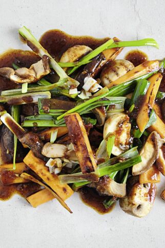 Pilzpfanne mit Süßkartoffeln Pilzpfanne mit Süßkartoffeln