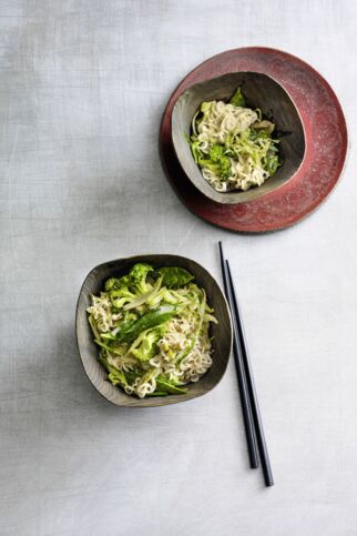 Grüne Curry-Gemüse-Nudeln Grüne Curry-Gemüse-Nudeln