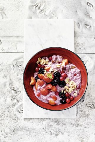 Birchermüsli mit Beeren-Mix Birchermüsli mit Beeren-Mix