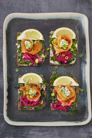 Smørrebrød mit Lachs Smørrebrød mit Lachs