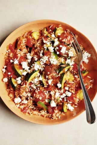 Zucchini-Reis-Pfanne mit Feta Zucchini-Reis-Pfanne mit Feta