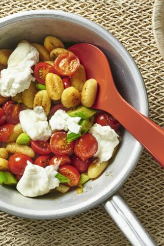 Gnocchi-Pfanne mit Burrata Gnocchi-Pfanne mit Burrata