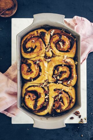 Cinnamon-Rolls mit Pekannüssen Cinnamon-Rolls mit Pekannüssen