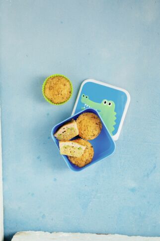 Lachs-Muffins mit Avocado und Mais