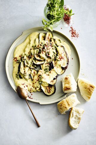 Gegrillte Auberginen 
mit Hummus
