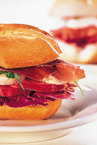 Brötchen mit Mozzarella Brötchen mit Mozzarella