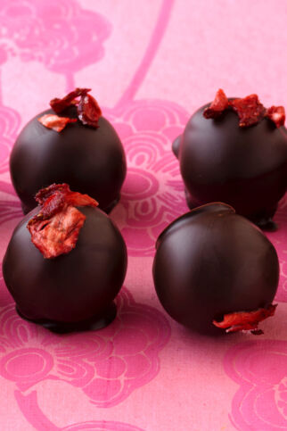 Erdbeer-Balsamico-Pralinen Erdbeer-Balsamico-Pralinen