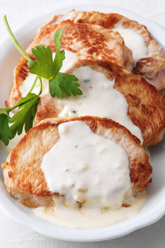 Kleine Steaks mit Gorgonzolasauce