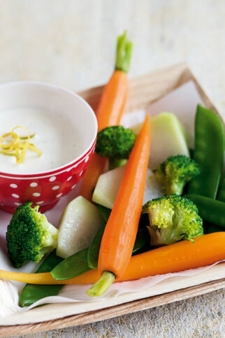 Gemüseplatte mit Zitronensauce Gemüseplatte mit Zitronensauce