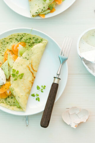 Kerbel-Pfannkuchen mit Gemüse Kerbel-Pfannkuchen mit Gemüse