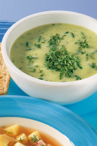 Kartoffel-Lauch-Suppe mit Kräutern Kartoffel-Lauch-Suppe mit Kräutern