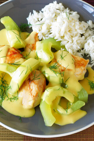 Hähnchengeschnetzeltes mit Schmorgurken Hähnchengeschnetzeltes mit Schmorgurken