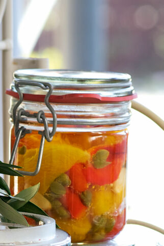 Geröstete Paprikaschoten in Öl Geröstete Paprikaschoten in Öl