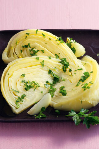 Geschmorte Weißkohlspalten Geschmorte Weißkohlspalten