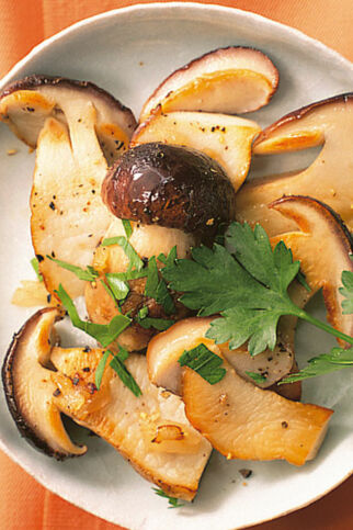 Steinpilze mit Petersilie Steinpilze mit Petersilie