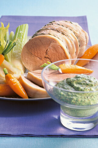 Lammkeule mit grüner Sauce Lammkeule mit grüner Sauce