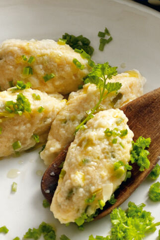 Frischkäse-Lauch-Nocken Frischkäse-Lauch-Nocken