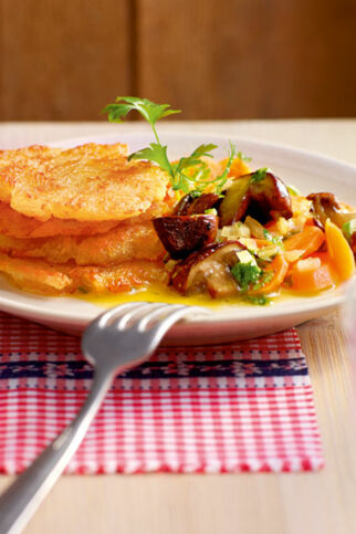 Rösti mit Möhren-Maronen-Gemüse Rösti mit Möhren-Maronen-Gemüse