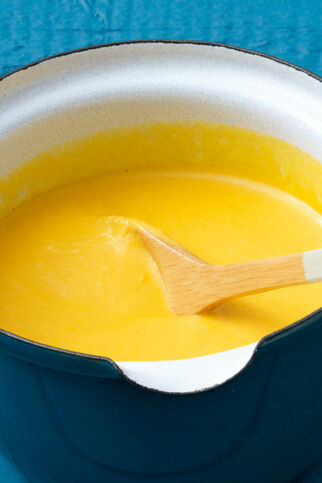 Möhren-Erdnuss-Suppe Möhren-Erdnuss-Suppe