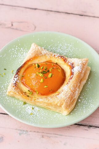 Blätterteig-Pfirsich-Kissen Blätterteig-Pfirsich-Kissen