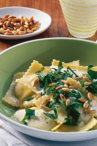 Ravioli mit Kr&auml;uter-K&auml;se-Sauce