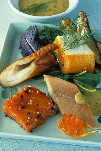 Fischteller mit Dill-Senfsauce