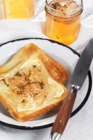 Apfelgelee mit Minze Apfelgelee mit Minze