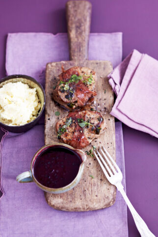 Hirschfilets mit Holundersauce Hirschfilets mit Holundersauce