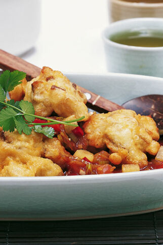 Gebackener Fisch süßsauer