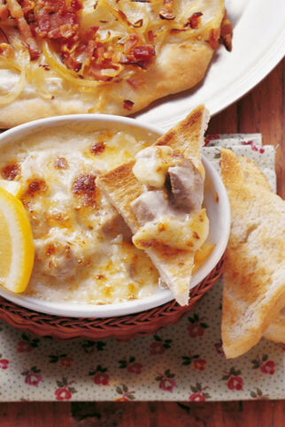 Überbackenes Schweinefleisch-Ragout Überbackenes Schweinefleisch-Ragout