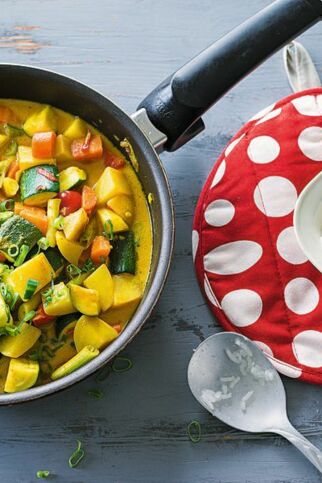 Gemüsecurry mit Jasminreis Gemüsecurry mit Jasminreis