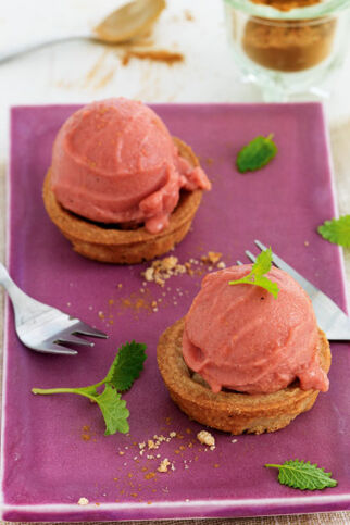 Zimttarteletts mit Bratapfelsorbet Zimttarteletts mit Bratapfelsorbet