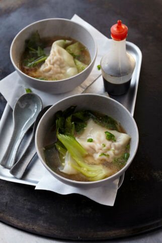 Chinesische Wan-Tan-Suppe Chinesische Wan-Tan-Suppe