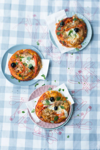 Mini-Pizzas mit buntem Belag Mini-Pizzas mit buntem Belag