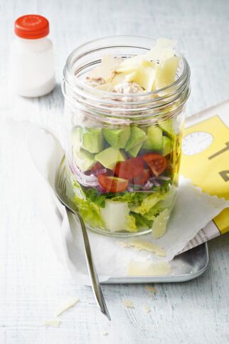 Caesar-Schicht-Salat im Glas
